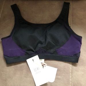 Fabletics sports bra